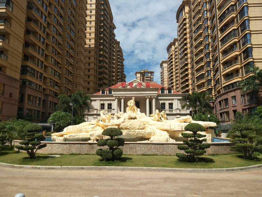 ?？谑行阌^(qū)長濱四路16號 羅曼帝克5號樓704號房產(chǎn)